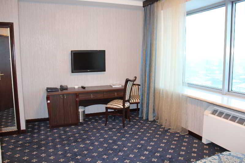 Royal Palace Hotel Almaty Bagian luar foto
