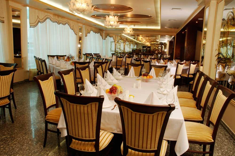 Royal Palace Hotel Almaty Bagian luar foto