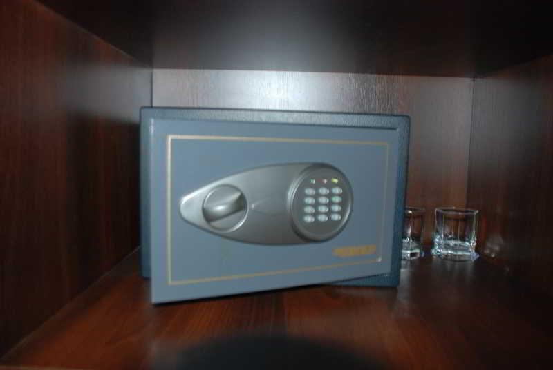 Royal Palace Hotel Almaty Bagian luar foto
